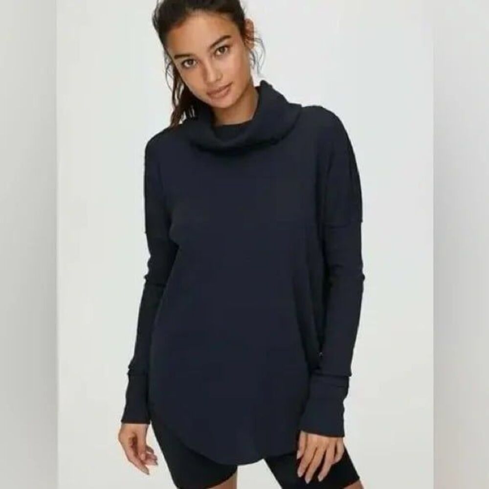 ARITZIA TNA Henley Oversized Waffle Knit Pullover Cowl Henley S Navy Blue